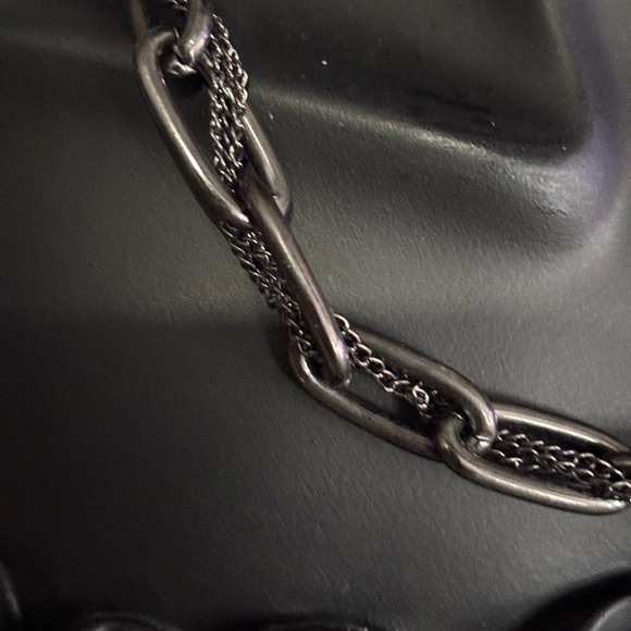 Black chain necklace with a touch of gothic flair #gothicjewels - Picture 7 of 7